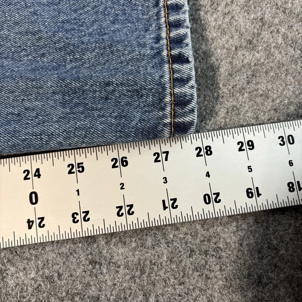 Levis tag size